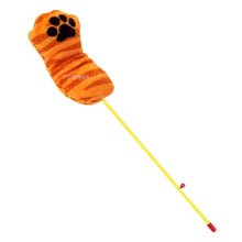 Load image into Gallery viewer, Marukan Nyanta Teaser Moving Paw - 3cm x 2.5cm x 39cm
